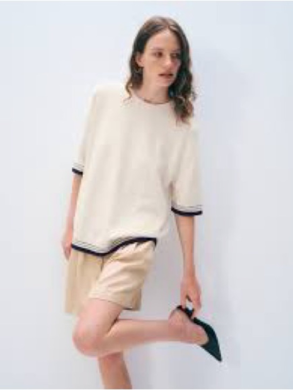 Lillusory Cream Crewneck Short-Sleeve Sweater with Black Contrast Trim